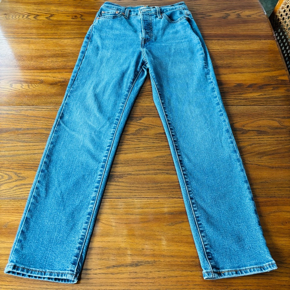 Levi’s Wedgie Straight 26 Inch High Waist Button Fly Jean